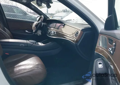 2017 Mercedes-Benz S 550 4Matic z USA, uszkodzony, nr VIN WDDUG8FB1HA320668